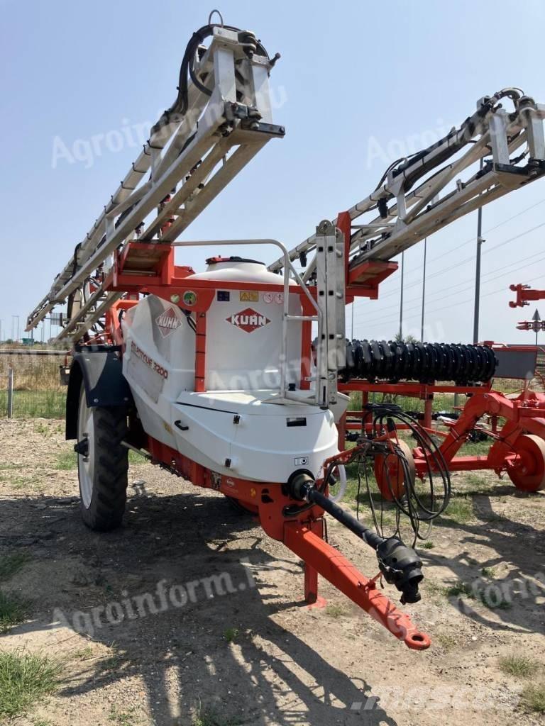 Kuhn Atlantique 3200 Tractoare agricole sprayers