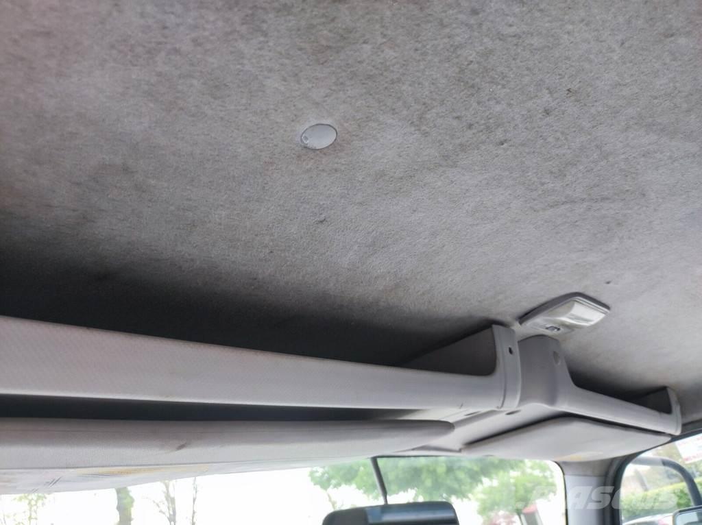 Isuzu 1815 mm Cabine si interior