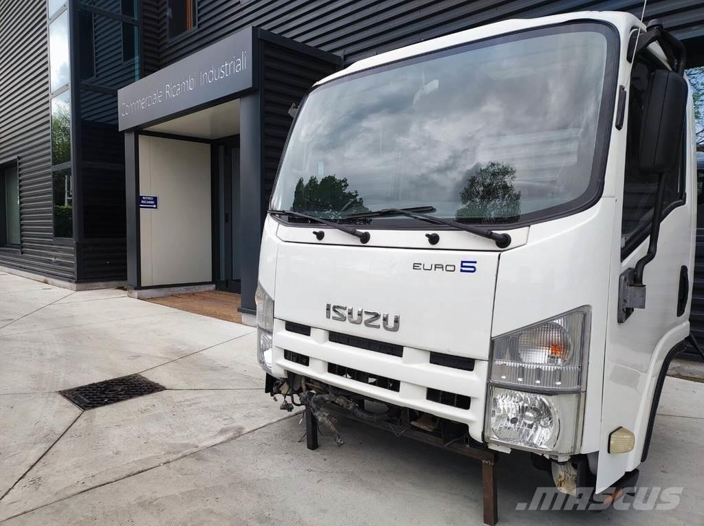Isuzu 1815 mm Cabine si interior