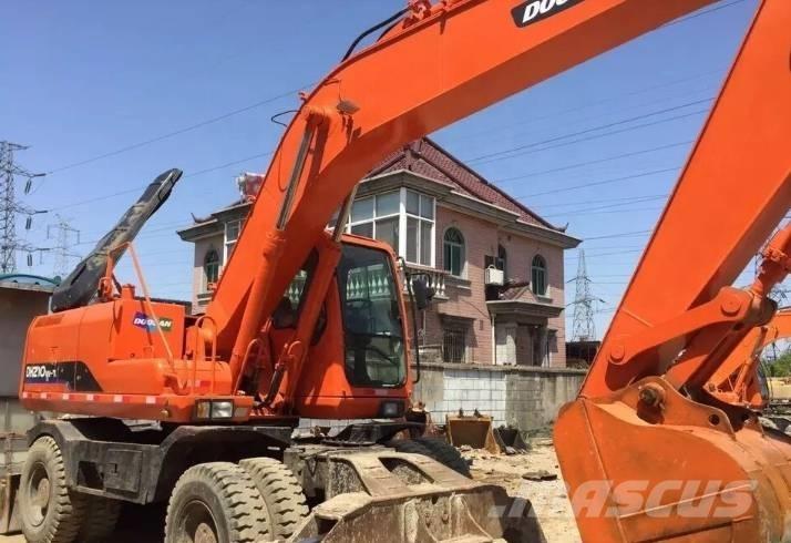 Doosan DH210W Excavatoare cu roti
