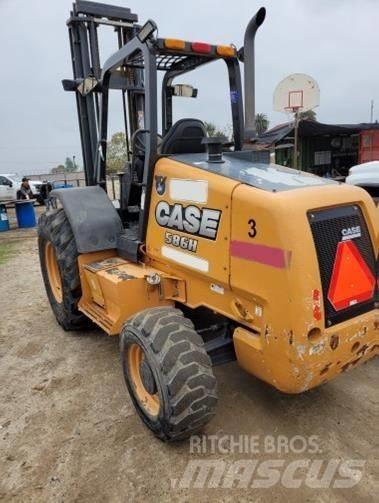 CASE 586H Masini de teren dificil
