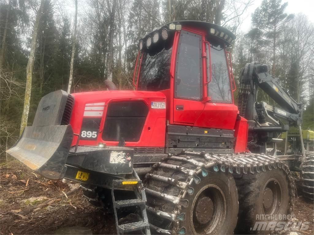 Komatsu 895 Transportoare