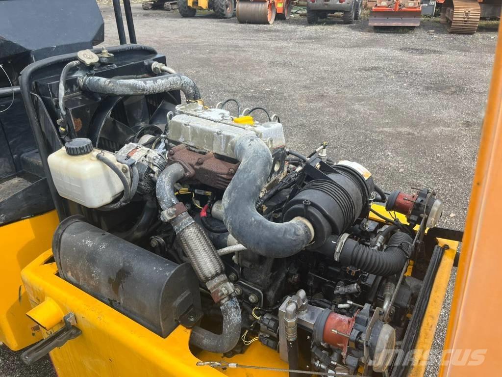 JCB VMT 260-120 Cilindri compactori dubli