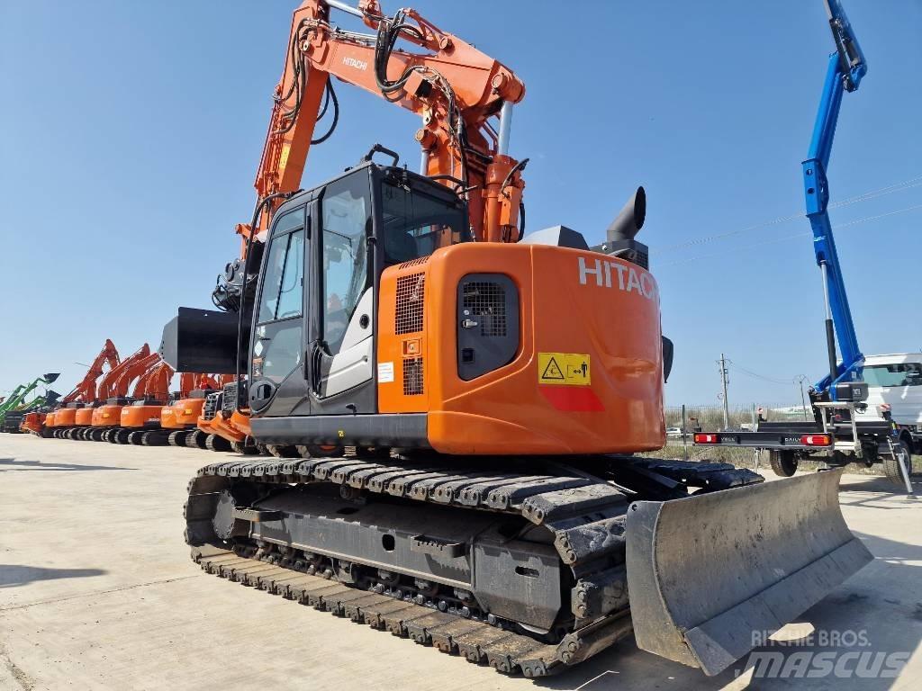 Hitachi ZX135-6 Excavatoare pe șenile
