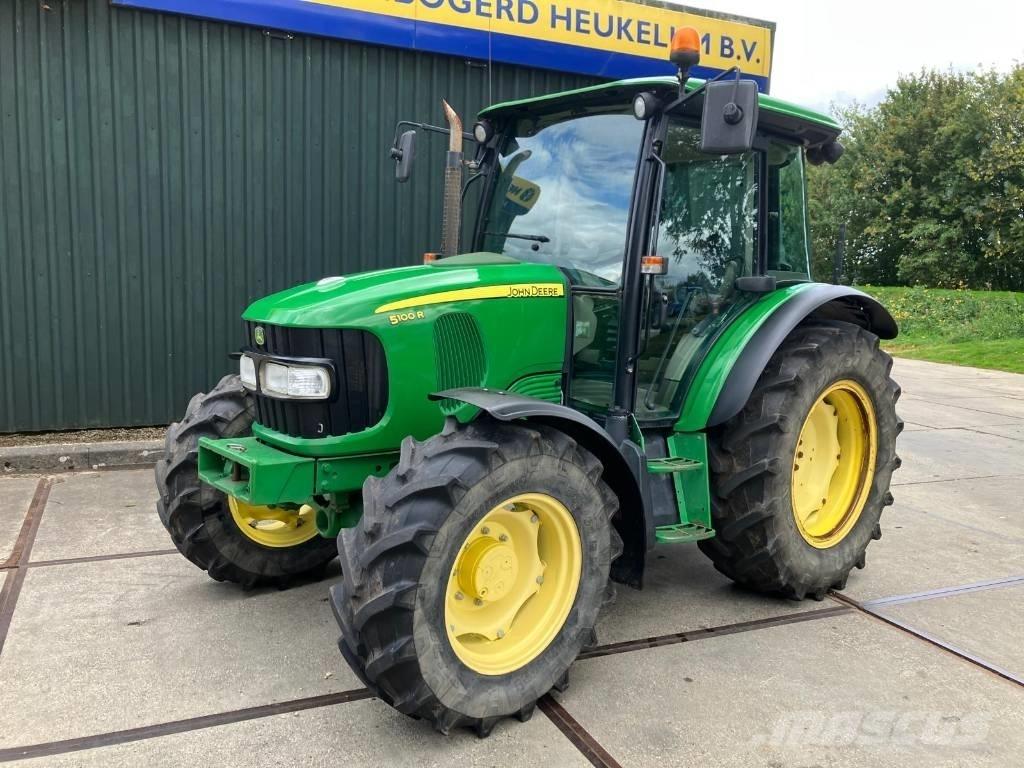 John Deere 5100 R Tractoare
