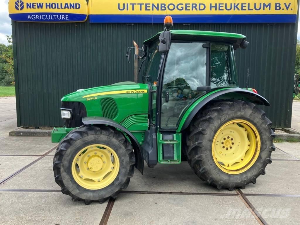 John Deere 5100 R Tractoare