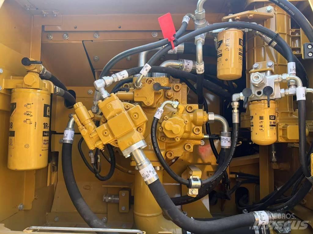 CAT 330 D Excavatoare pe șenile
