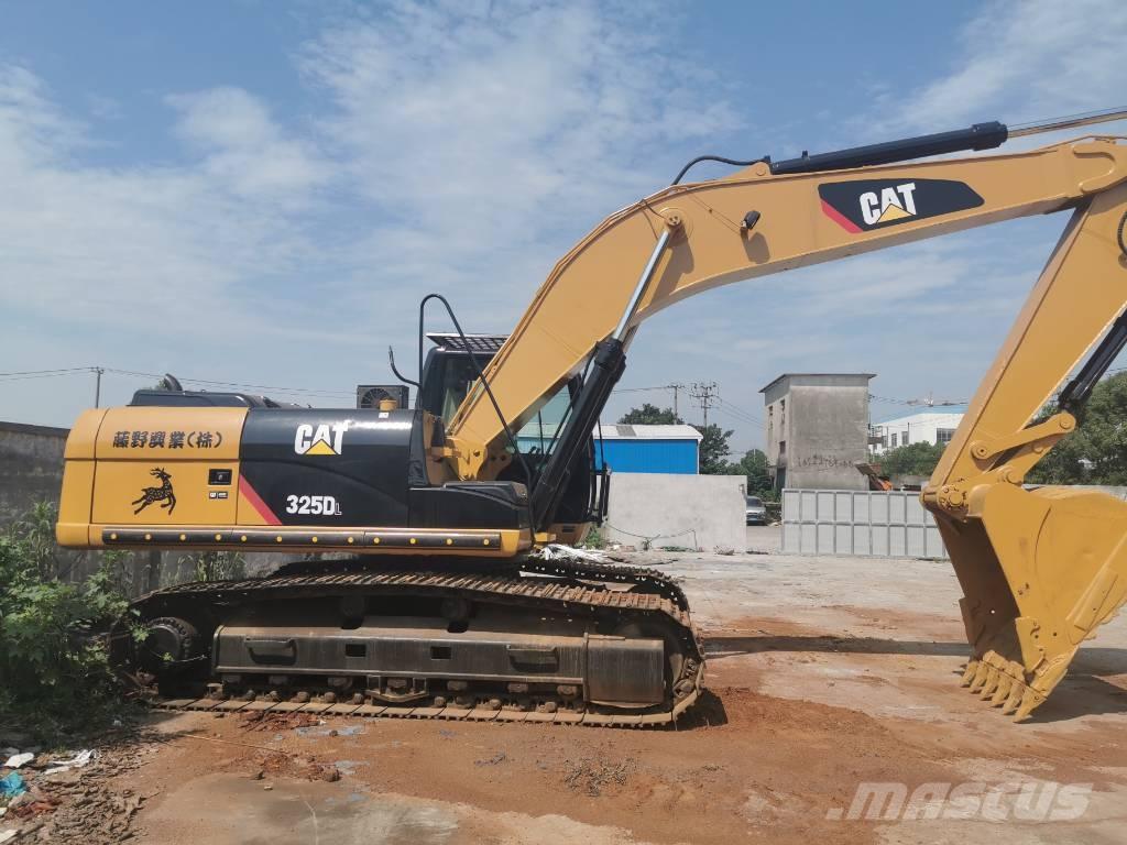 CAT 325 D L Excavatoare pe șenile
