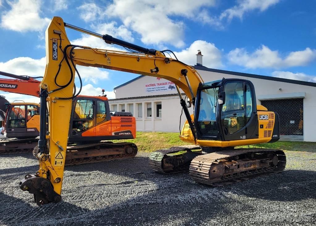 JCB JS 130 LC Excavatoare pe șenile
