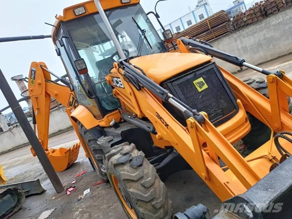 JCB 3 CX Excavatoare cu roti