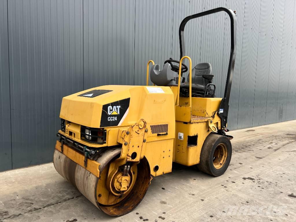 CAT CC24 Cilindri compactori micsti