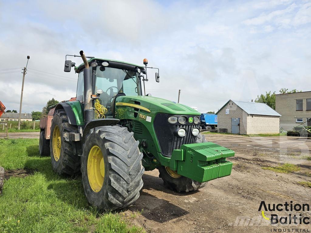 John Deere 7830 Tractoare