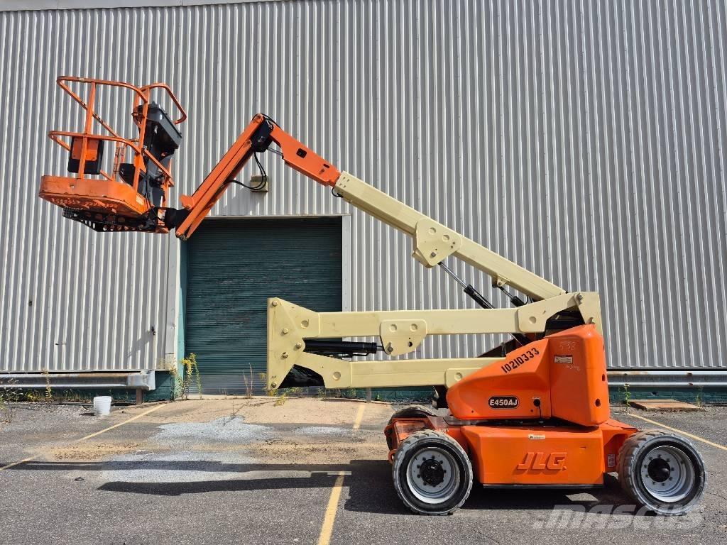 JLG E 450 AJ Nacele cu brat articulat