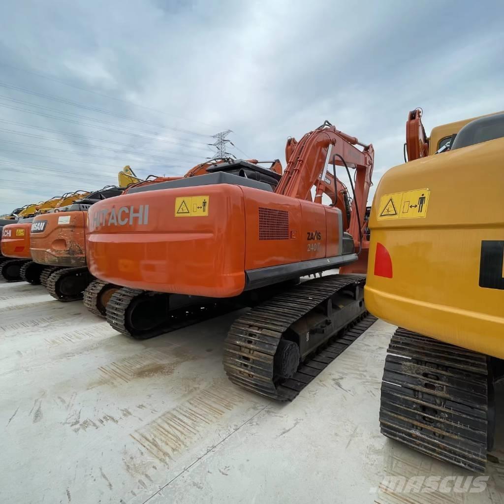 Hitachi ZX 240 Excavatoare pe șenile
