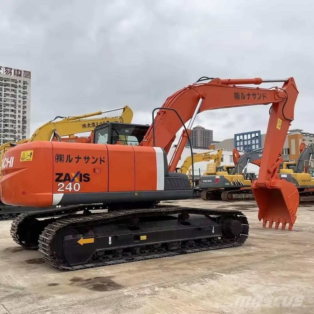 Hitachi ZX 240 Excavatoare pe șenile
