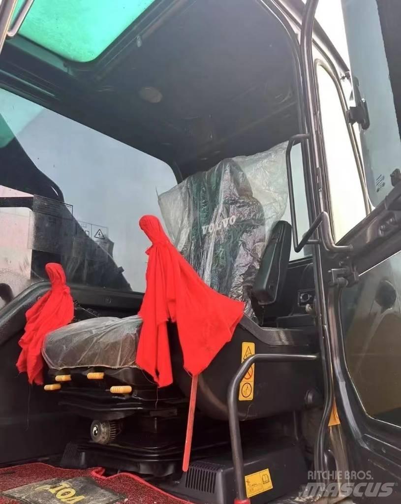 Volvo EC 240 Excavatoare pe șenile
