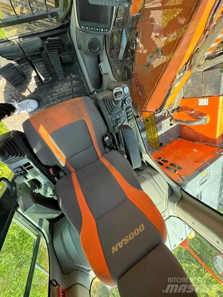Doosan DX 140 LCR Excavatoare pe șenile
