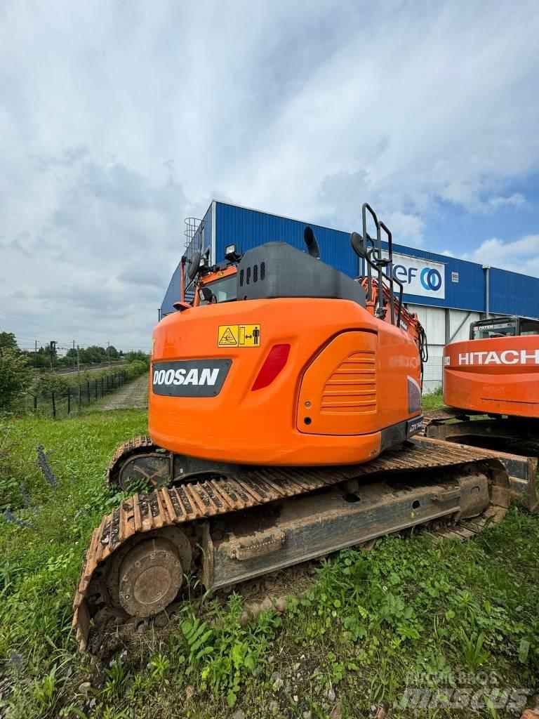 Doosan DX 140 LCR Excavatoare pe șenile

