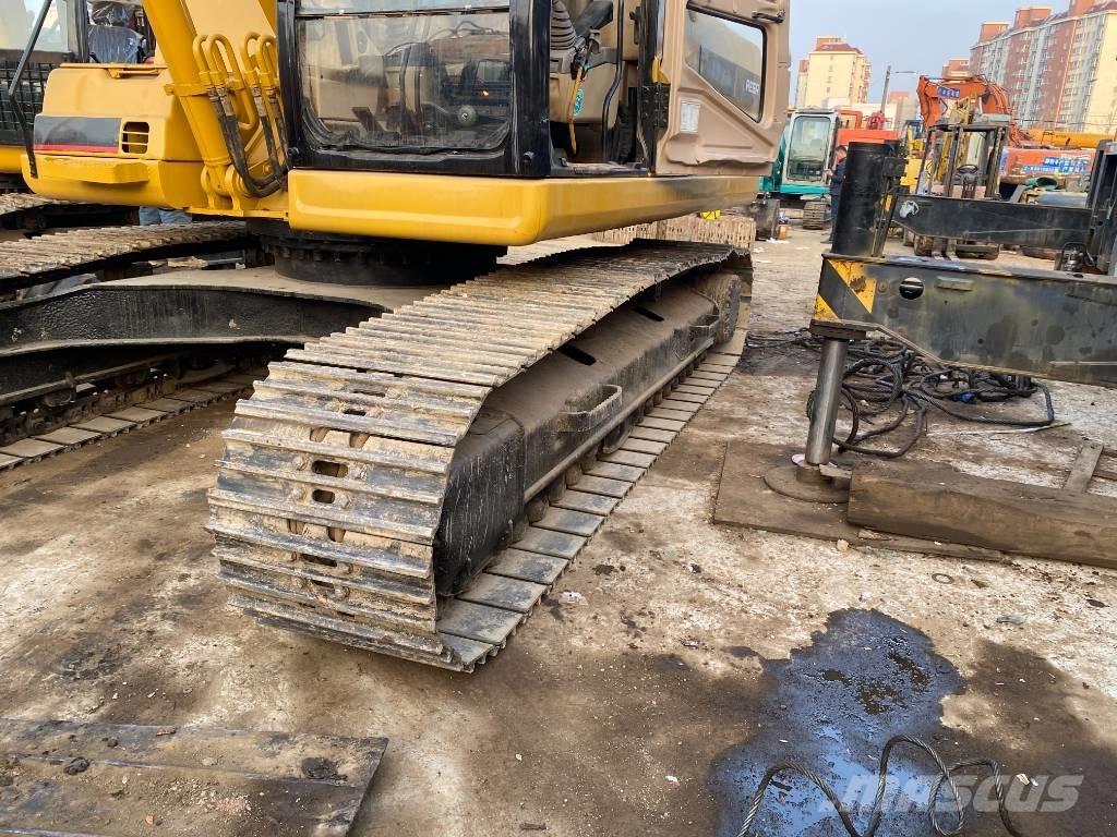 CAT 325 B Excavatoare pe șenile
