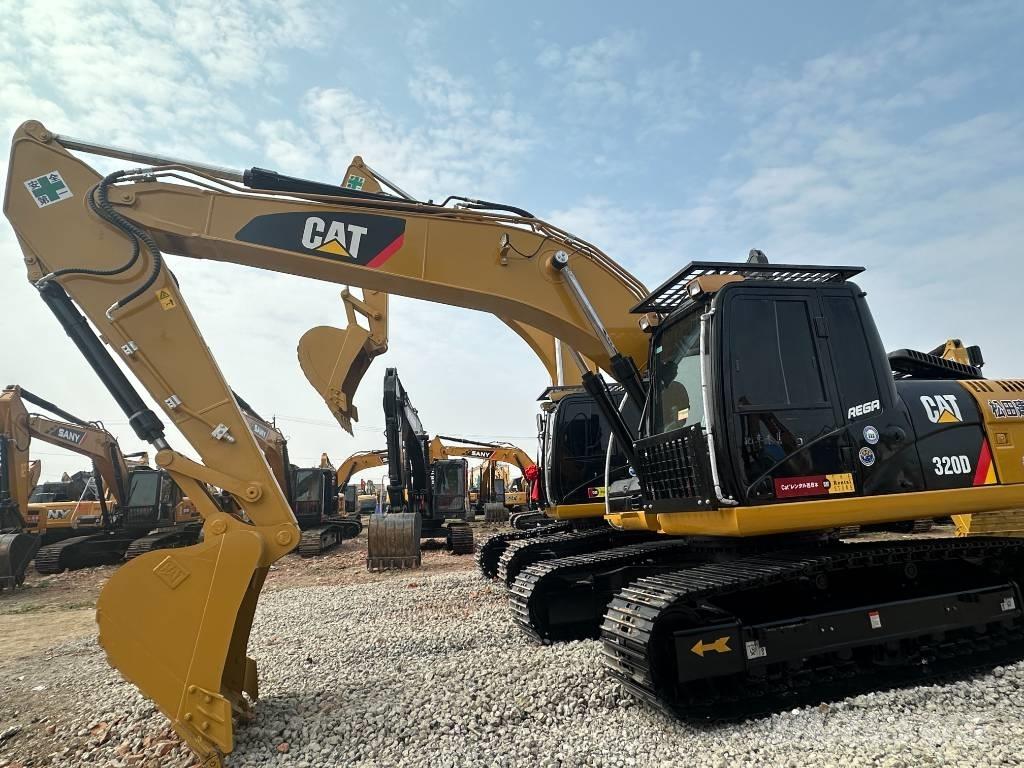 CAT 320D2 Excavatoare pe șenile

