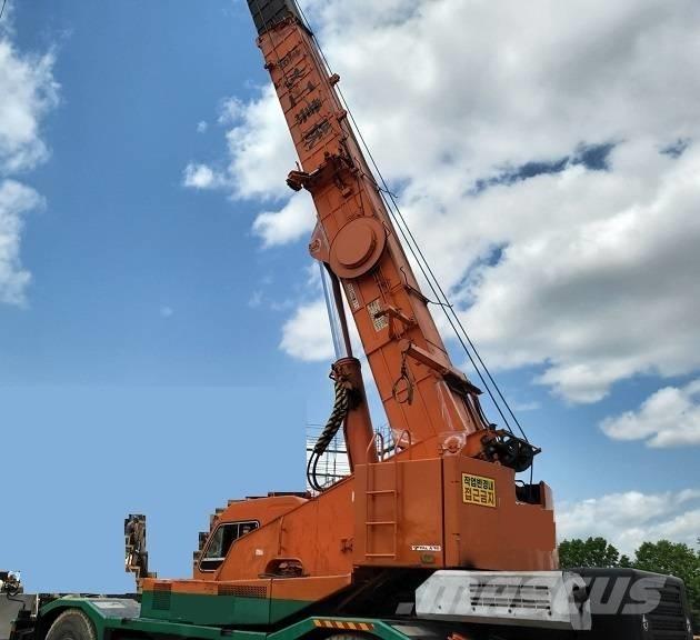 Kobelco RK 500 Macara teren accidentat
