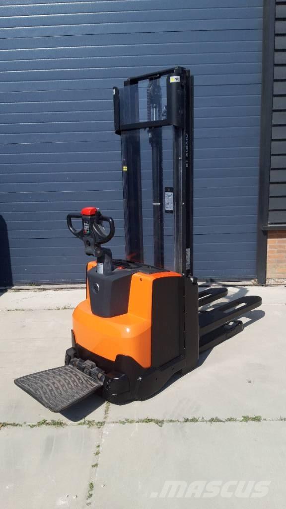 BT SWE 120 Transpaleti autopropulsanti