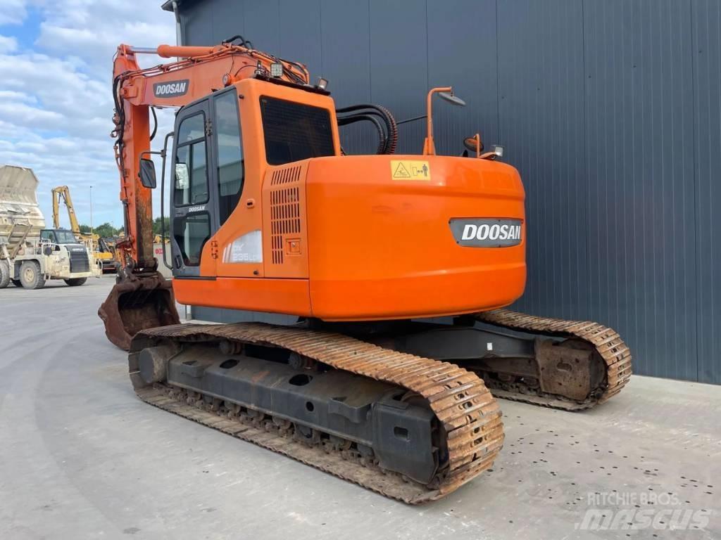 Doosan DX235LCR Excavatoare pe șenile
