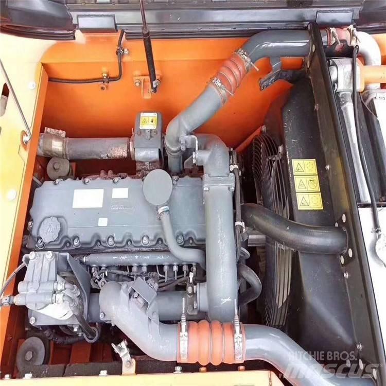 Doosan DX 225 Excavatoare pe șenile
