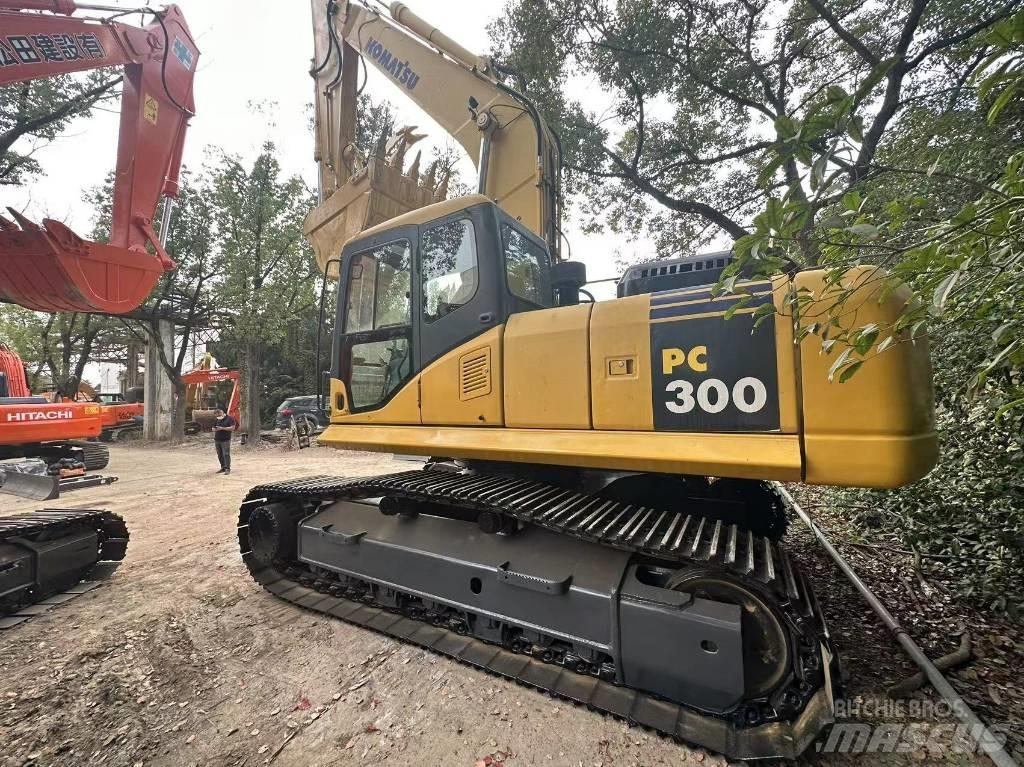 Komatsu PC 300 Excavatoare pe șenile

