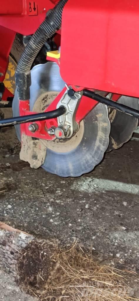 Väderstad Rapid400C Perforatoare