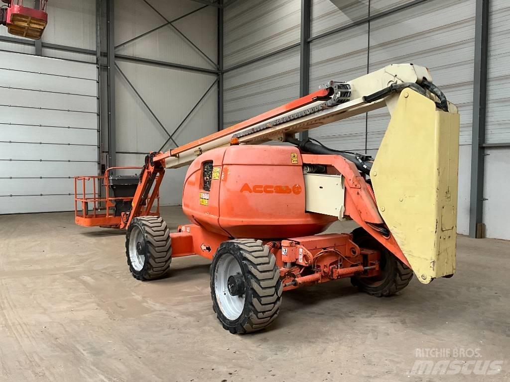 JLG 600 AJ Nacele cu brat articulat