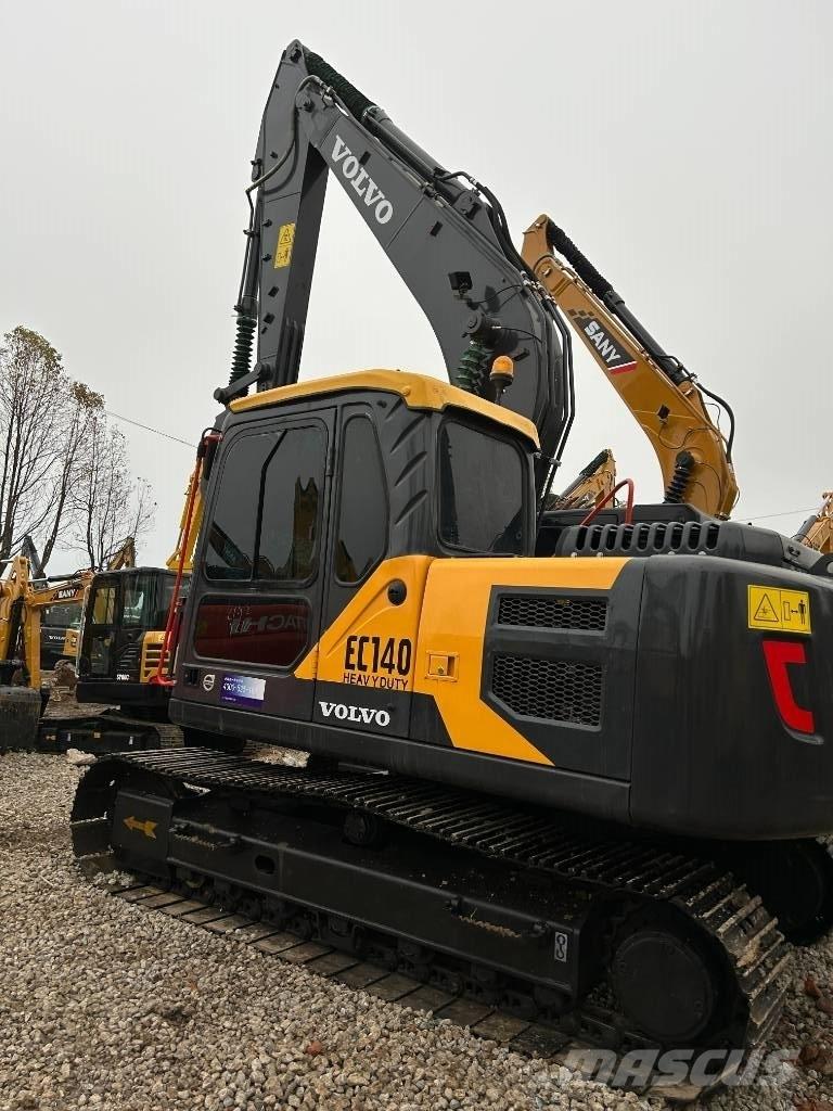 Volvo 140 Excavatoare pe șenile
