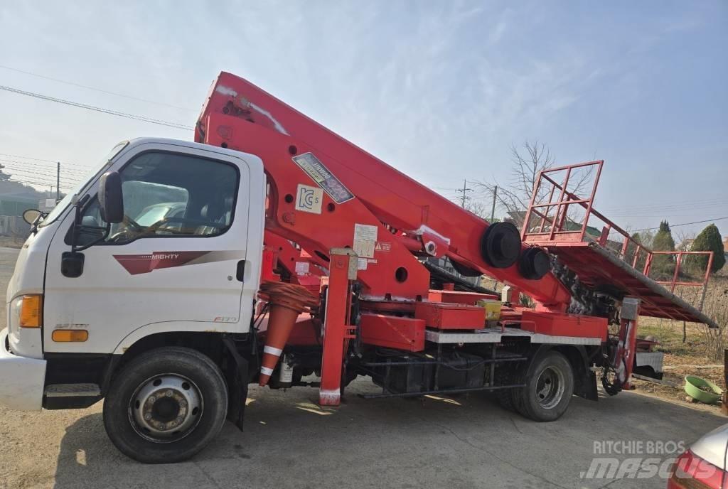 Jinwoo JW320 Platforme aeriene montate pe camion
