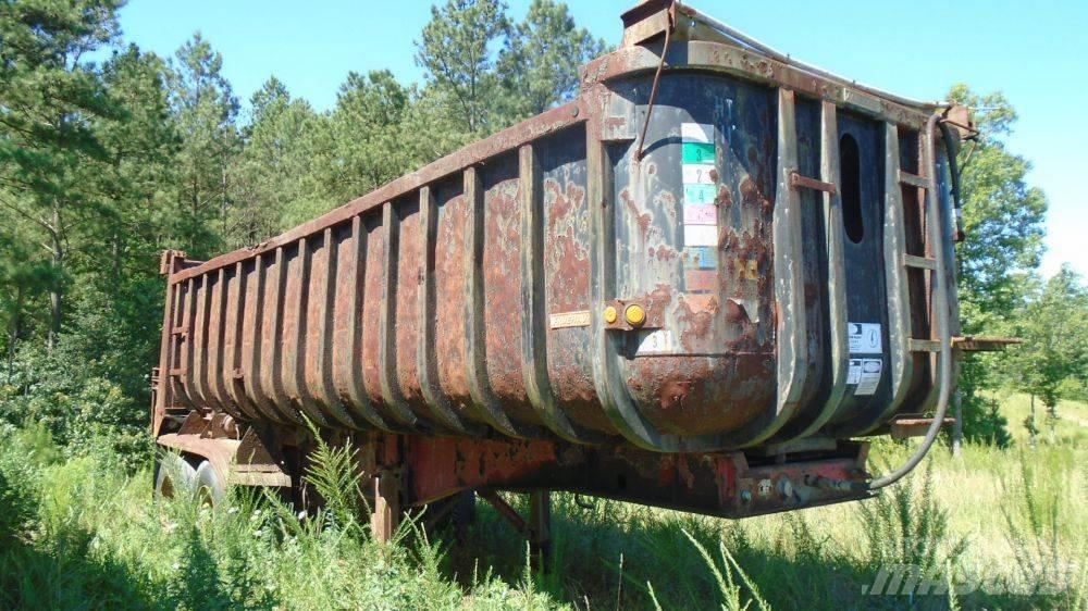 Fruehauf 26 Foot Remorci basculante