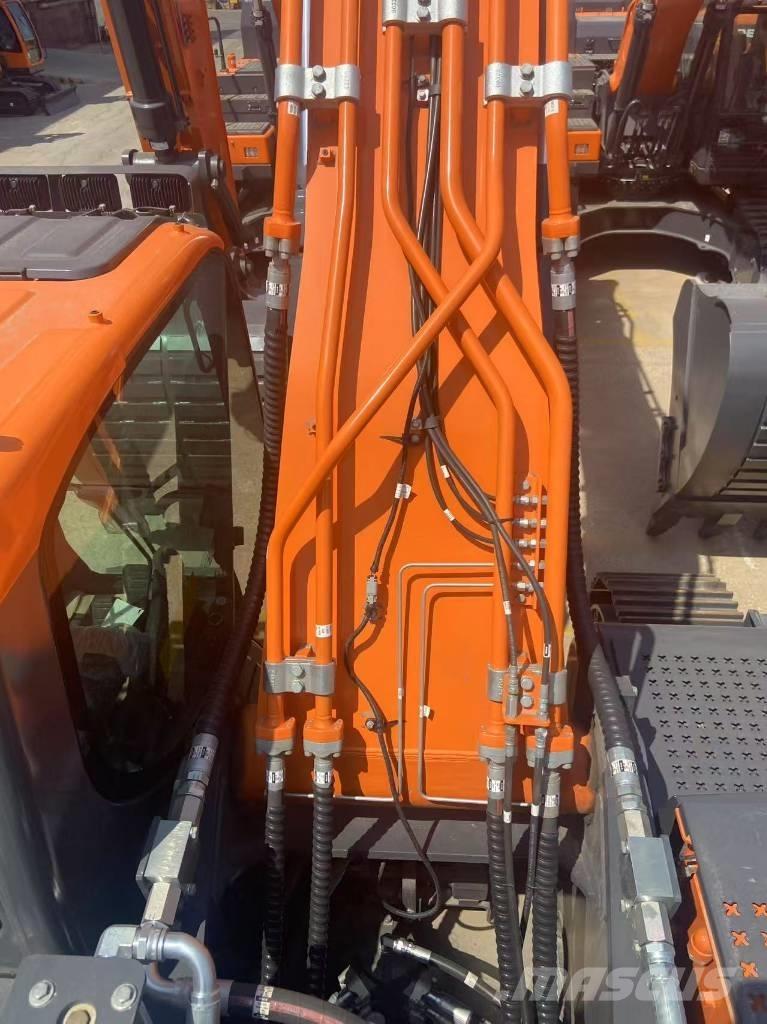 Develon DX 400 Excavatoare pe șenile
