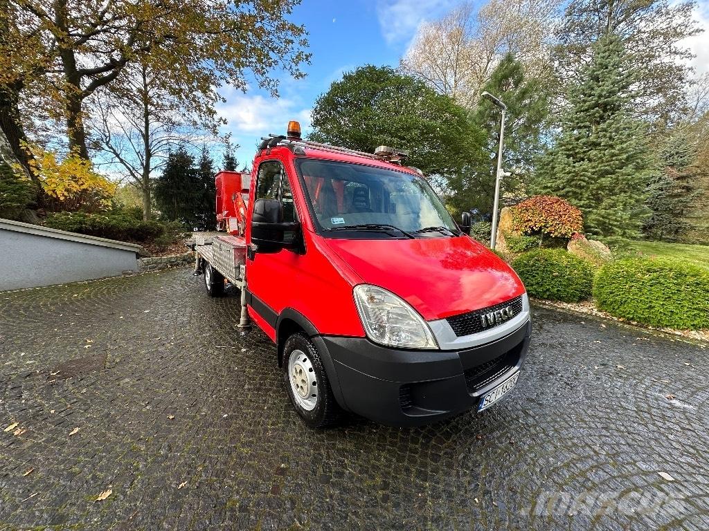 Iveco Daily 2.3 Platforme aeriene montate pe camion