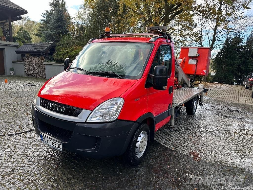 Iveco Daily 2.3 Platforme aeriene montate pe camion