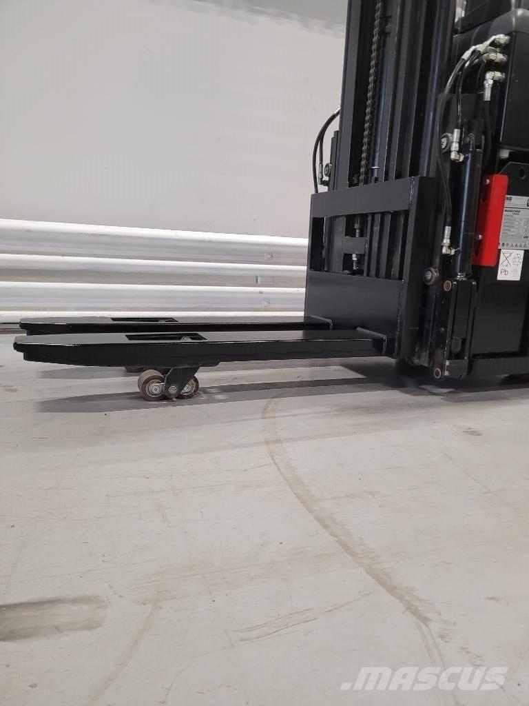 Rocla SST 16 ACI Transpaleti autopropulsanti