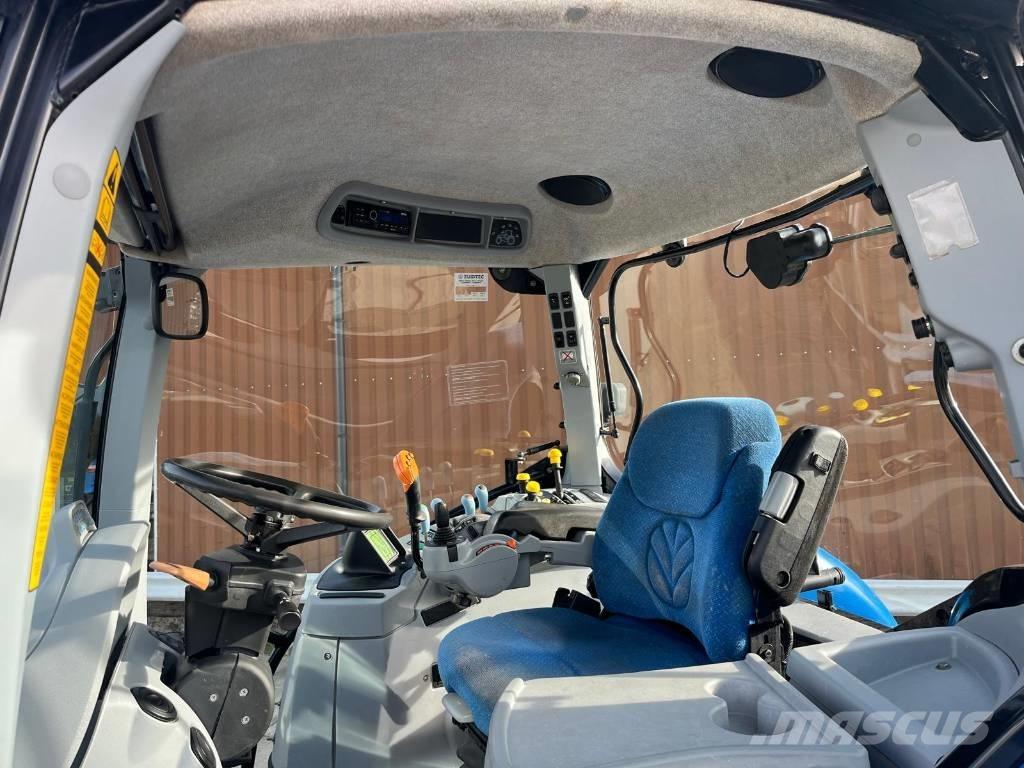 New Holland T7060 Tractoare