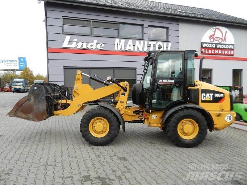CAT ( CAT ) 906M Incarcator pe pneuri
