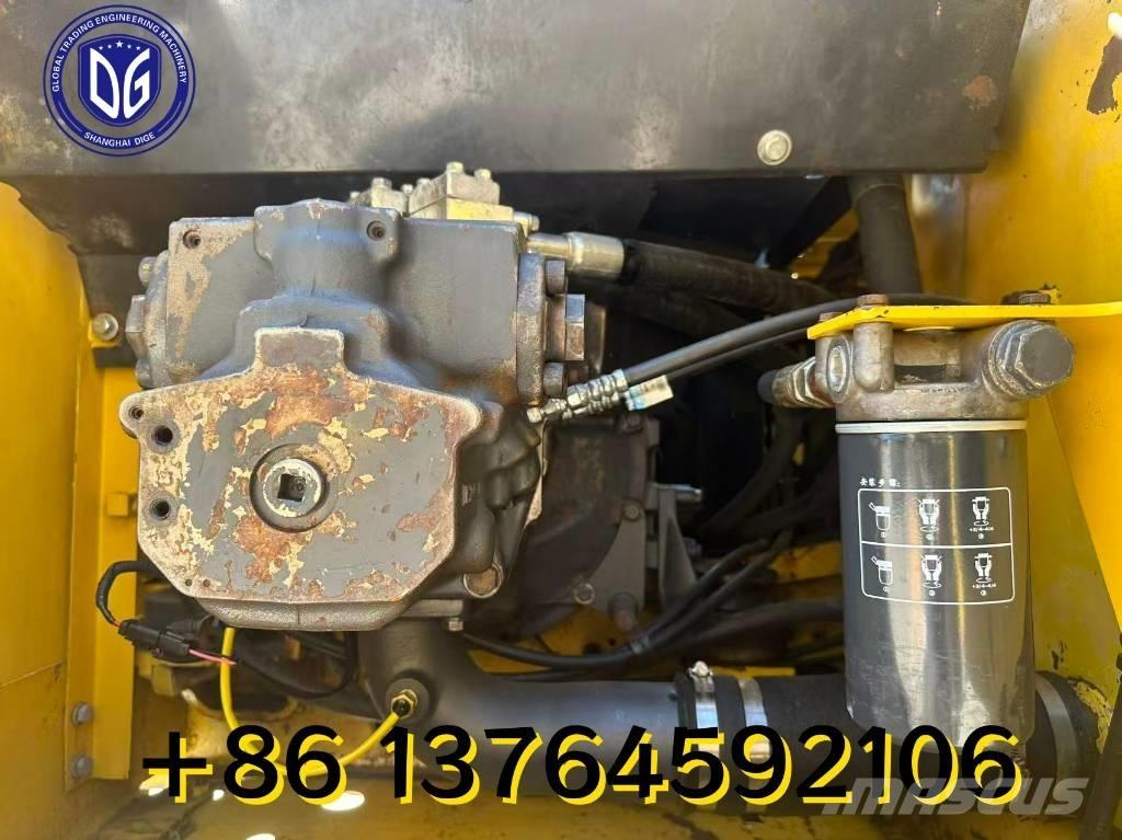 Komatsu PC 220 Excavatoare pe șenile
