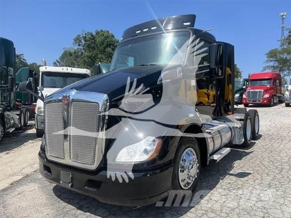 Kenworth T680 Autotractoare