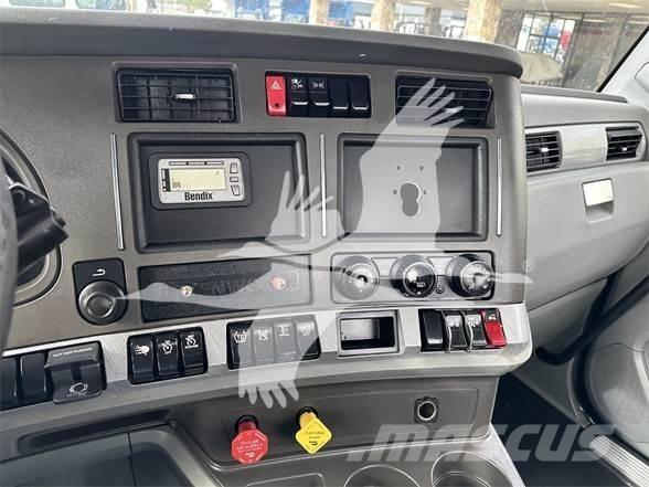 Kenworth T680 Autotractoare