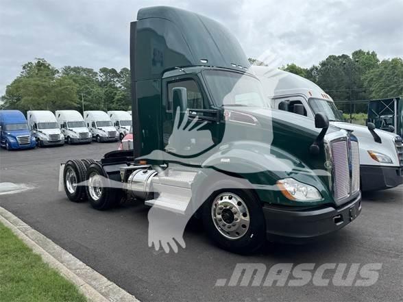 Kenworth T680 Autotractoare