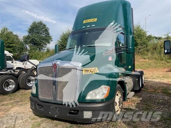 Kenworth T680 Autotractoare