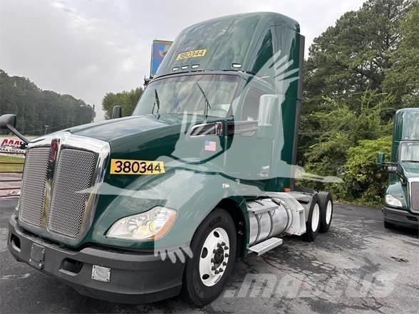Kenworth T680 Autotractoare