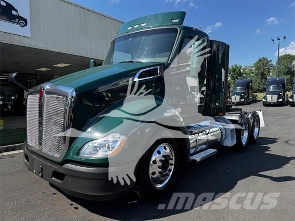 Kenworth T680 Autotractoare