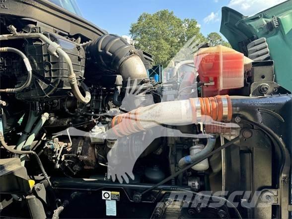 Kenworth T680 Autotractoare