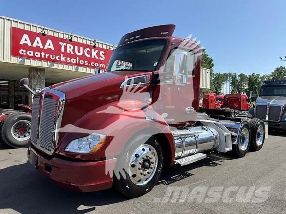 Kenworth T680 Autotractoare