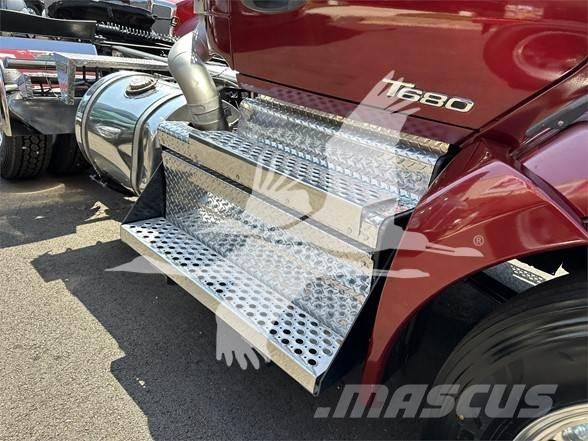 Kenworth T680 Autotractoare